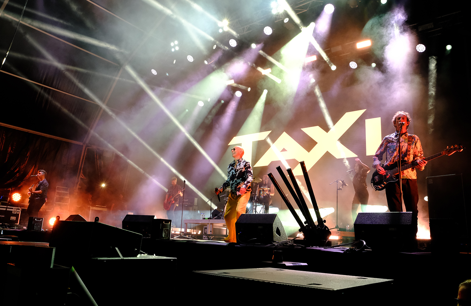 Foi assim a primeira noite do viana bate forte