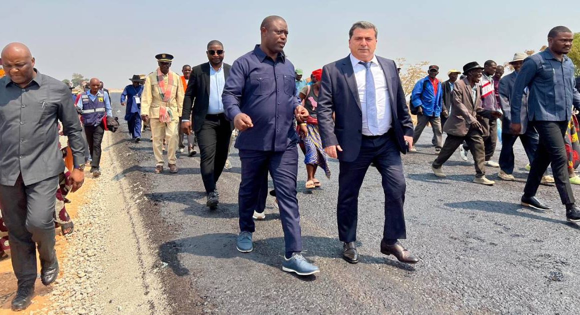 Grupo de famalicão com obras milionárias em angola