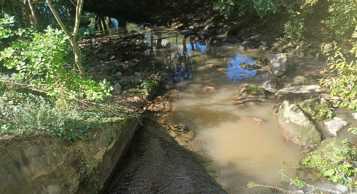 Descargas no rio este em braga? Não, são apenas trabalhos de requalificação