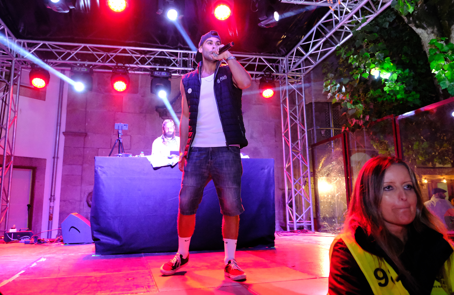 Foi assim a primeira noite do viana bate forte