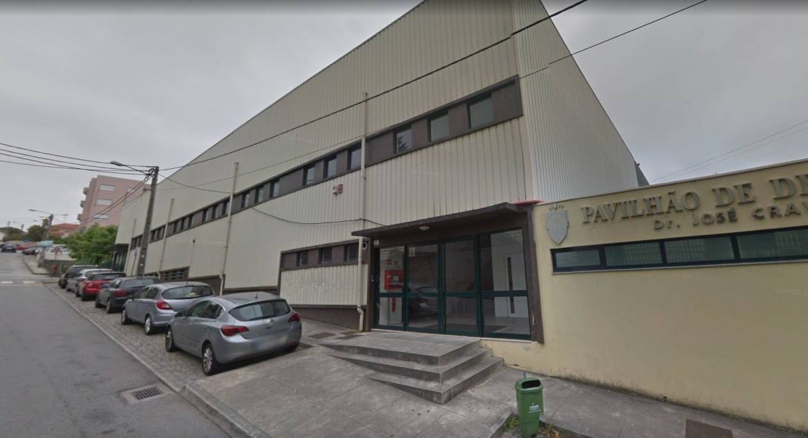 Famalicão: gimnodesportivo de colégio “fantasma” em leilão por 590 mil euros