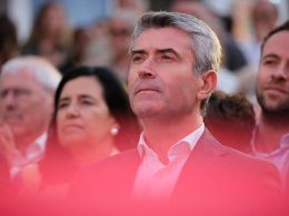 Carneiro pede que eleitores não se encantem com discursos “falaciosos e populistas”