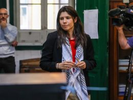 Marcelo revela que detidos da flotilha estão "num porto" e governo está a tentar contactá-los