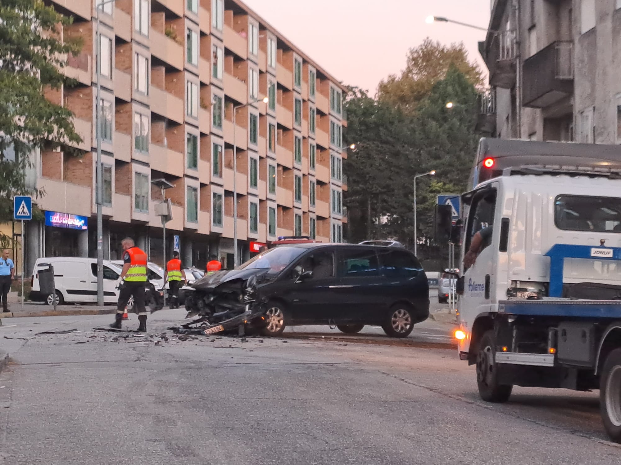 Braga: colisão em cruzamento provoca ferido