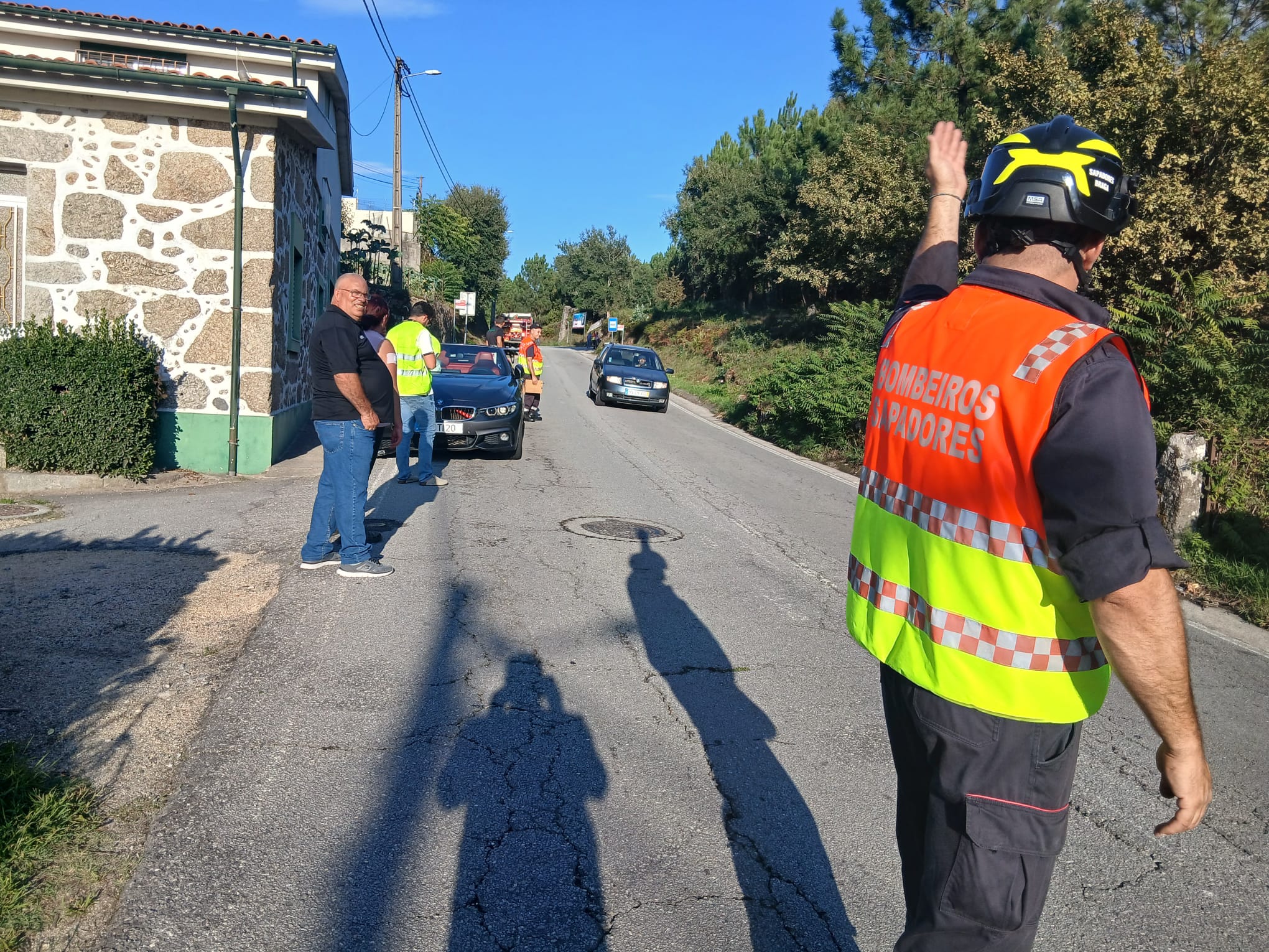 Família escapou de pedregulho que caiu na estrada em braga