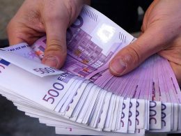 Emigrante de vieira do minho queixa-se de “desvio bancário” de 110 mil euros