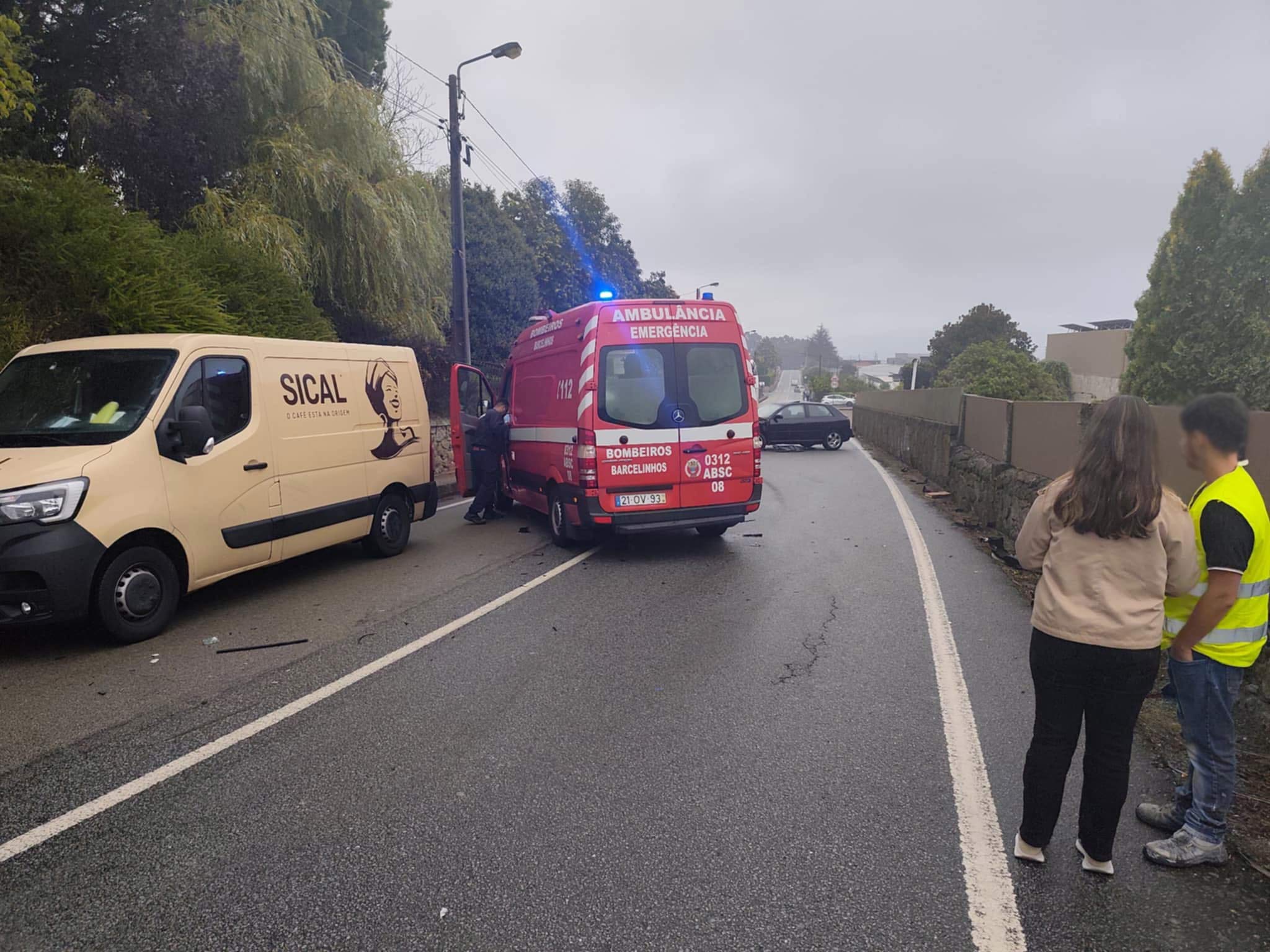 Mais uma colisão na estrada barcelos-viana provoca dois feridos