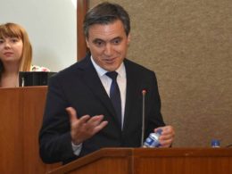 Autarca de paredes de coura recebe ‘machado de honra’ pelo apoio aos bombeiros