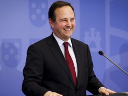 Fernando medina junta a josé luís carneiro na campanha do ps em guimarães