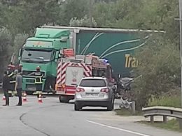 Mulher encarcerada após colisão de automóvel com camião em barcelos