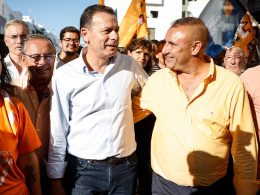 Montenegro culpa ps e chega por não haver regras rápidas para afastamento de imigrantes