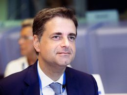 Ricardo rio diz que "segurança europeia não pode depender apenas do aumento do investimento militar"