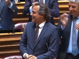 Deputados do psd aplaudem de pé eleição de ricardo araújo em guimarães