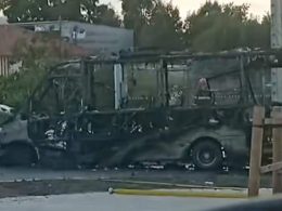 Autocarro totalmente destruído pelas chamas na trofa
