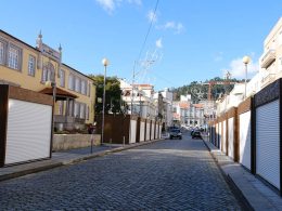 Trânsito cortado na principal avenida de viana do castelo quase um mês