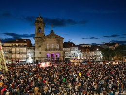 Roda gigante, pista de gelo, carrossel e 7 milhões de luzes led no natal de guimarães
