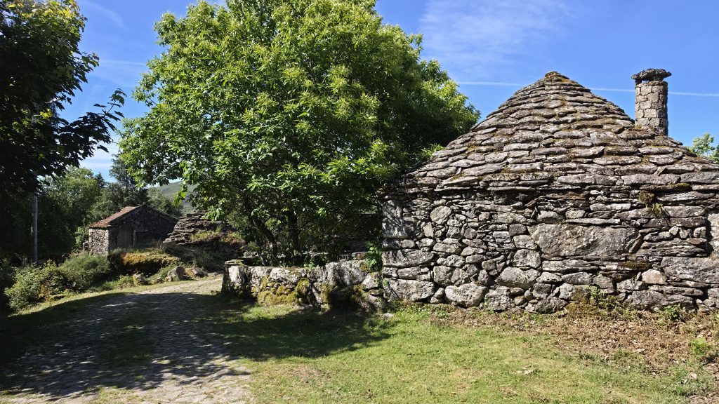 A ‘aldeia dos hobbits’ do Alto Minho só tem um habitante mas ainda se vai festejar o Santo António