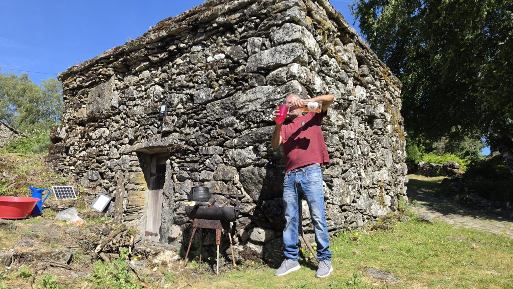 A ‘aldeia dos hobbits’ do Alto Minho só tem um habitante mas ainda se vai festejar o Santo António