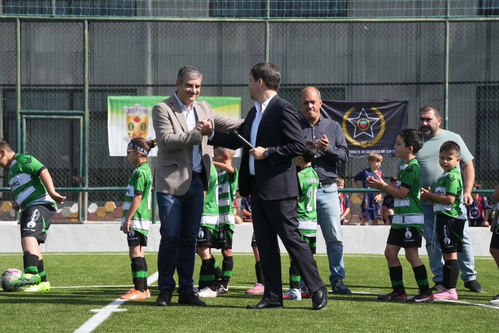Há um novo relvado sintético em Braga 9 Há um novo relvado sintético em Braga