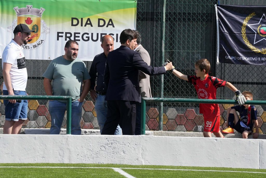 Há um novo relvado sintético em Braga 10 Há um novo relvado sintético em Braga