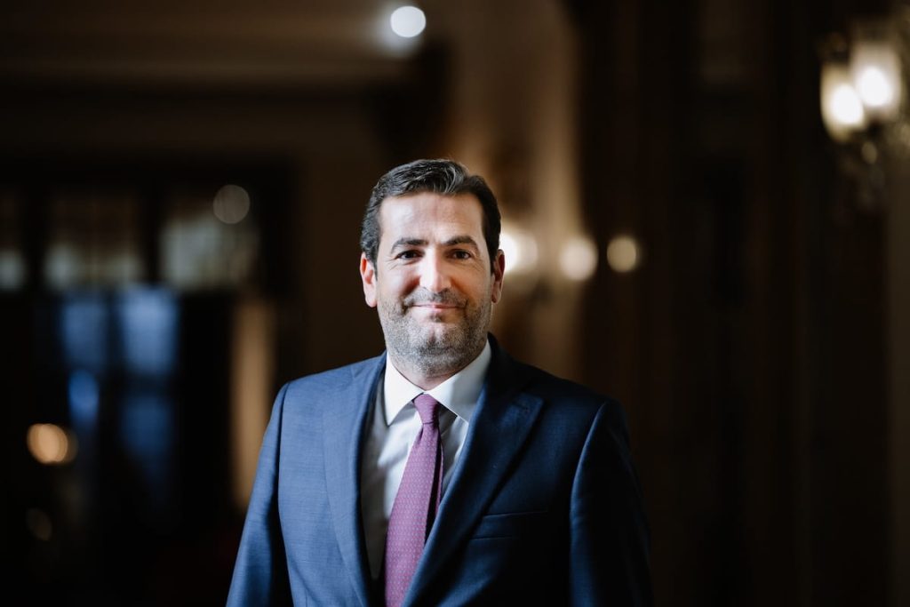 Entrevista a Hugo Soares: “Não vejo razão nenhuma para fazer falta no Governo”